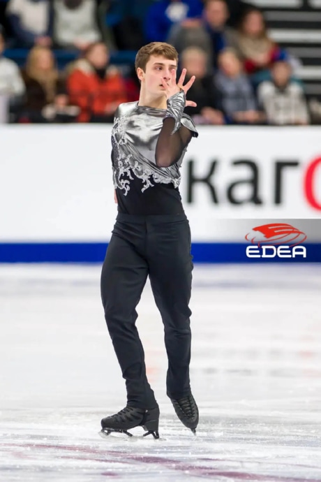 Ice Gallery Skates U.S.